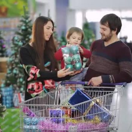 Family Christmas Shopping and Gift Ideas